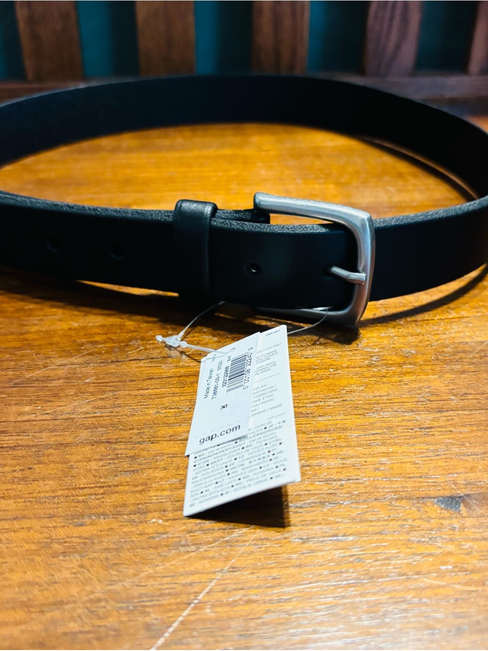 GAP Black Genuine Leather Belt Silver Buckle Size 30 NWT